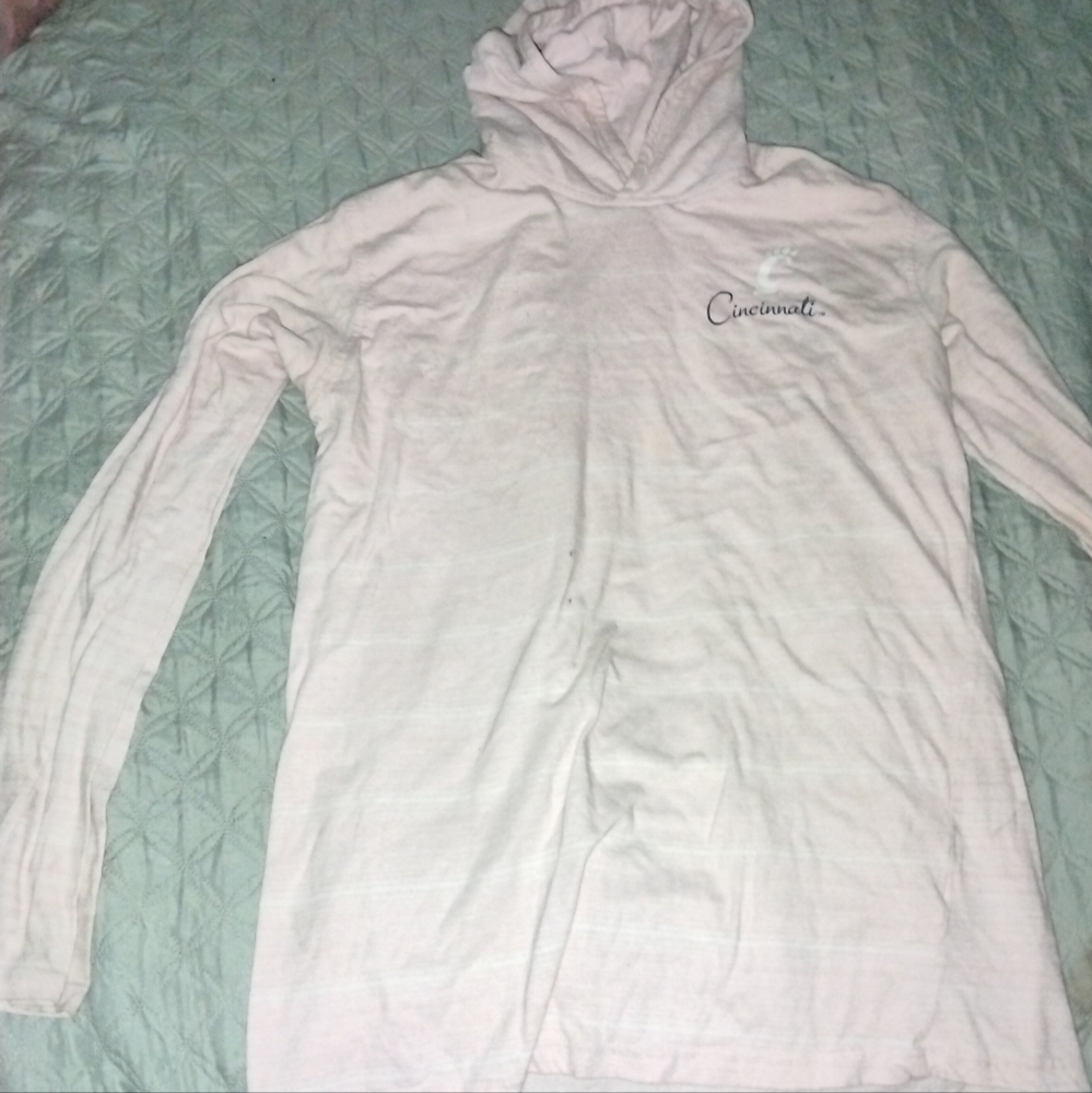 Cincinnati Bearcats Hooded long sleeve shirt